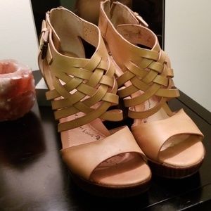 Sofft Sandals
